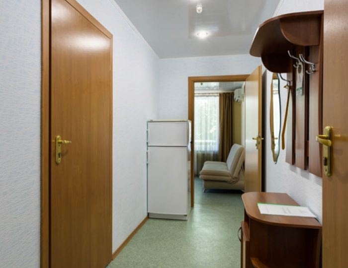 Полулюкс трехместный (с двумя изолированными спальнями)/ корпус 3 - Пансионат «Солнечный» Николаевка